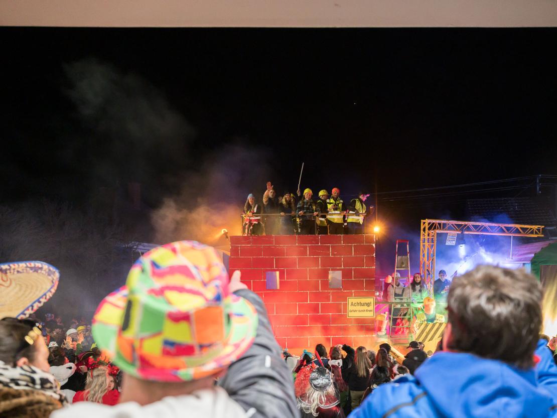 Das Bild zeigt den Bäumenheimer Nachtumzug 2023.