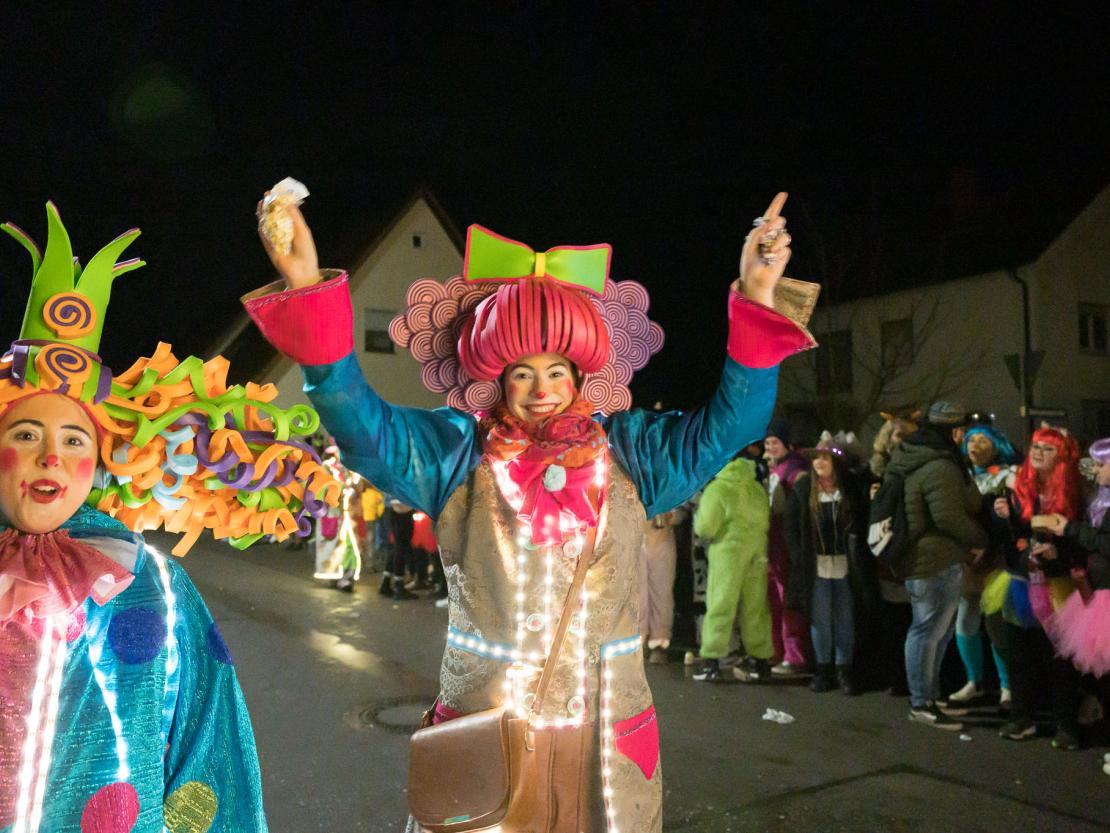 Das Bild zeigt den Bäumenheimer Nachtumzug 2023.
