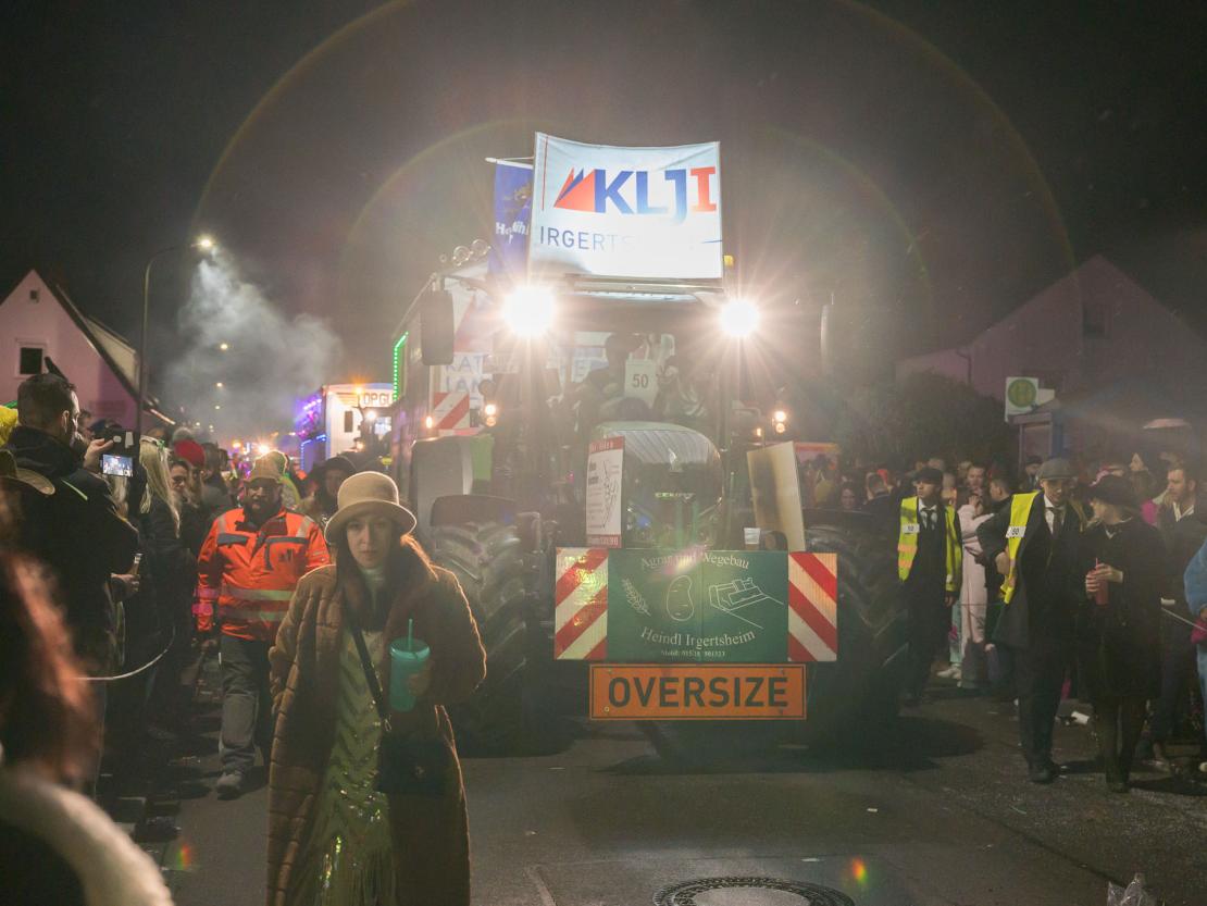 Das Bild zeigt den Bäumenheimer Nachtumzug 2023.