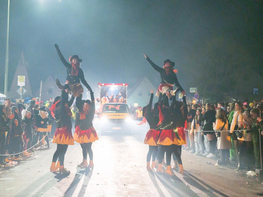 Das Bild zeigt den Bäumenheimer Nachtumzug 2023.