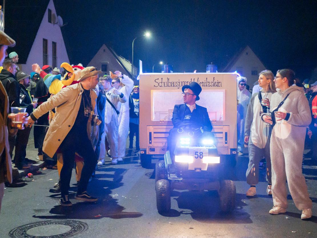 Das Bild zeigt den Bäumenheimer Nachtumzug 2023.