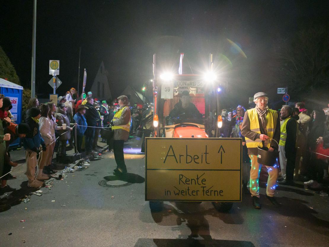 Das Bild zeigt den Bäumenheimer Nachtumzug 2023.