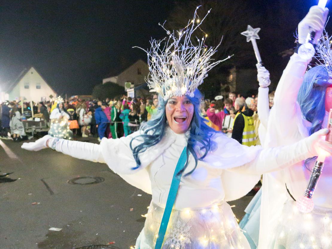 Das Bild zeigt den Bäumenheimer Nachtumzug 2023.