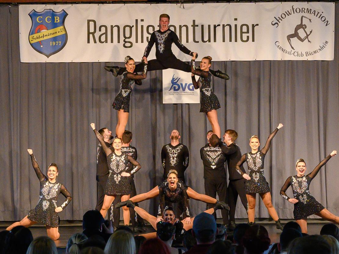 Die Tanzgruppen beim Ranglistenturnier für Showtanz in Asbach-Bäumenheim.