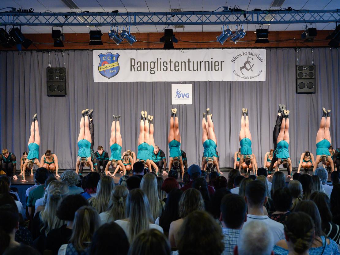 Die Tanzgruppen beim Ranglistenturnier für Showtanz in Asbach-Bäumenheim.