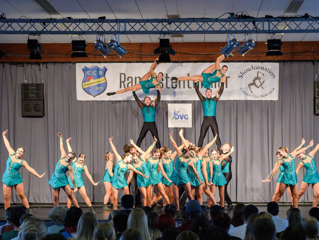 Die Tanzgruppen beim Ranglistenturnier für Showtanz in Asbach-Bäumenheim.