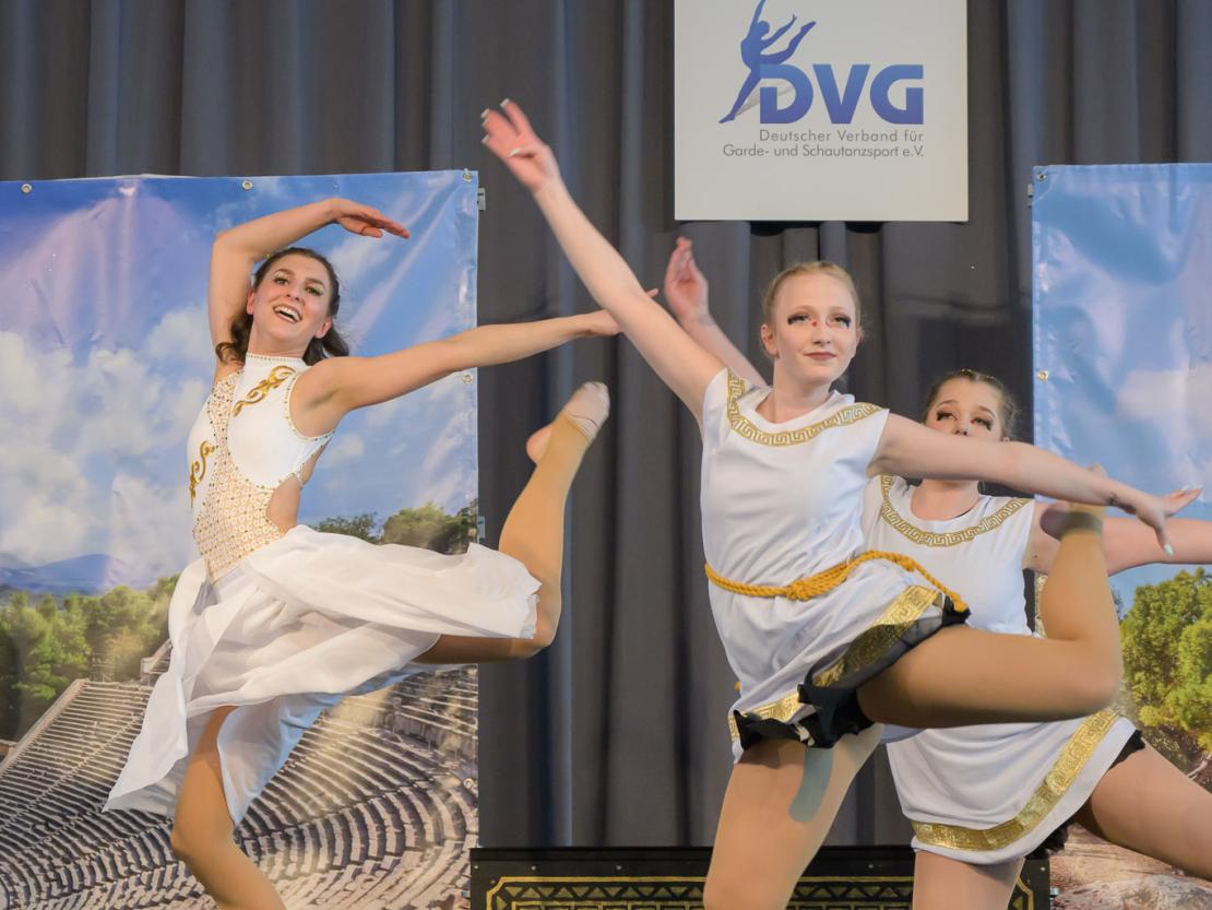Die Tanzgruppen beim Ranglistenturnier für Showtanz in Asbach-Bäumenheim.