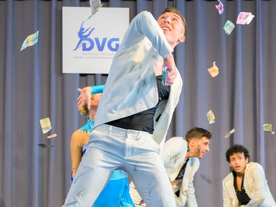 Die Tanzgruppen beim Ranglistenturnier für Showtanz in Asbach-Bäumenheim.