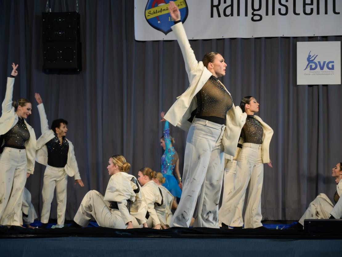 Die Tanzgruppen beim Ranglistenturnier für Showtanz in Asbach-Bäumenheim.