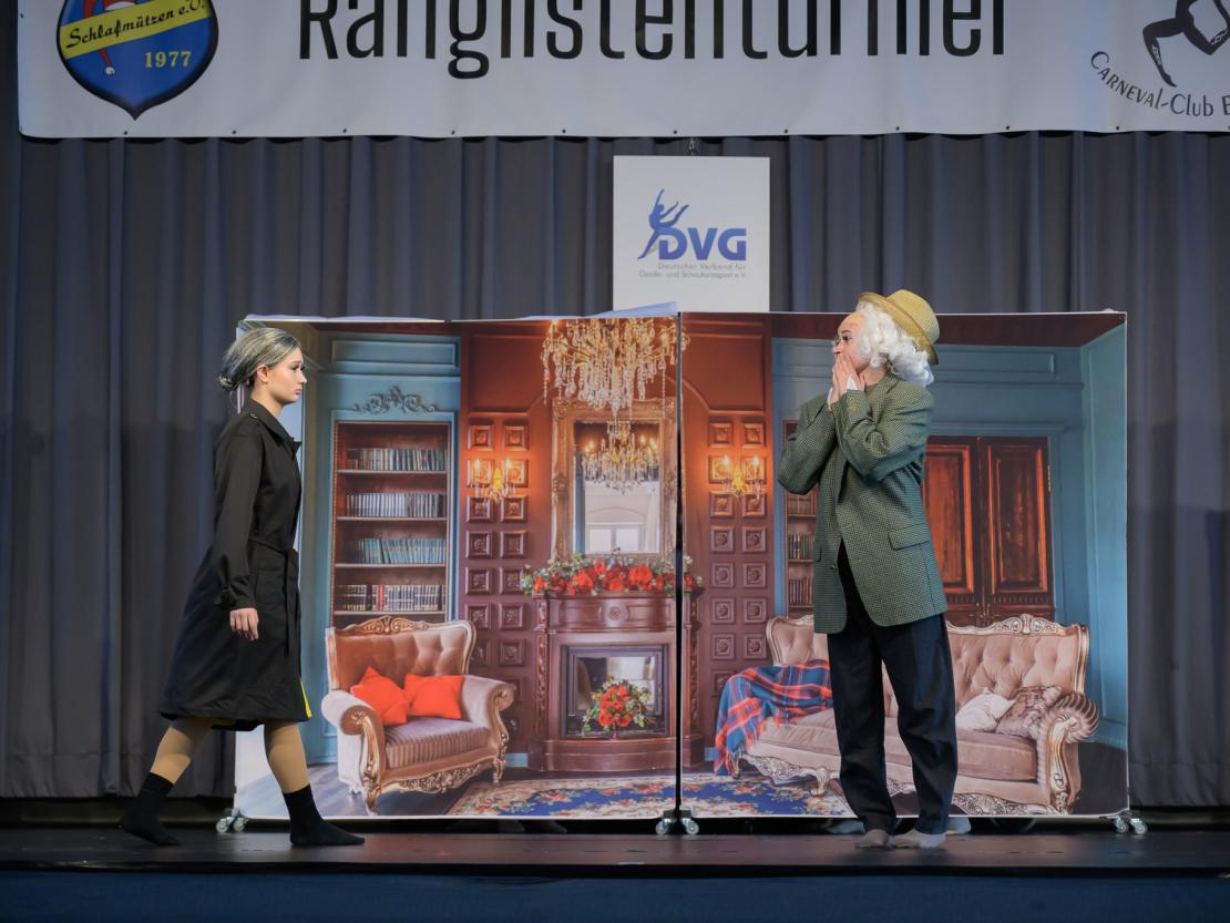 Die Tanzgruppen beim Ranglistenturnier für Showtanz in Asbach-Bäumenheim.