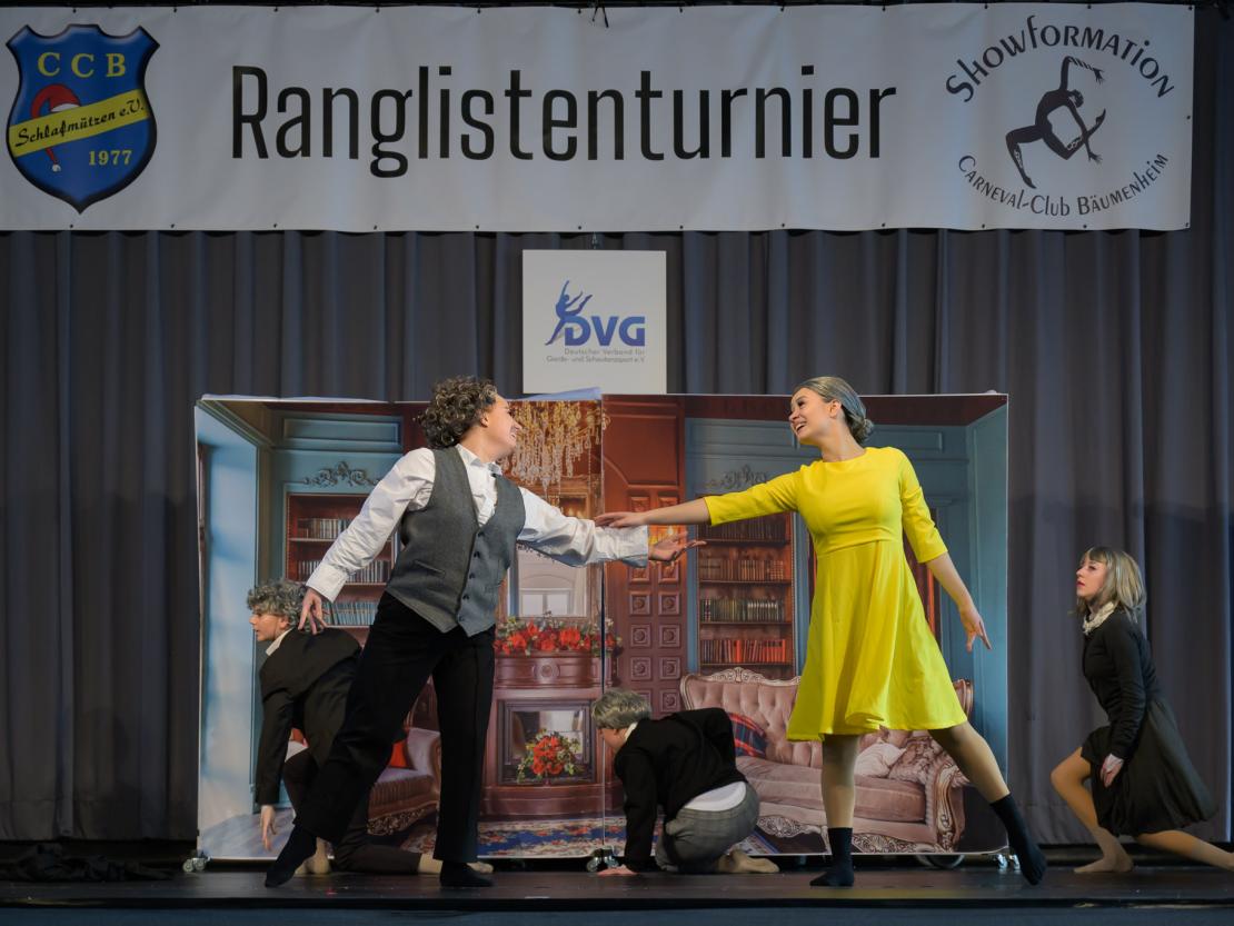 Die Tanzgruppen beim Ranglistenturnier für Showtanz in Asbach-Bäumenheim.