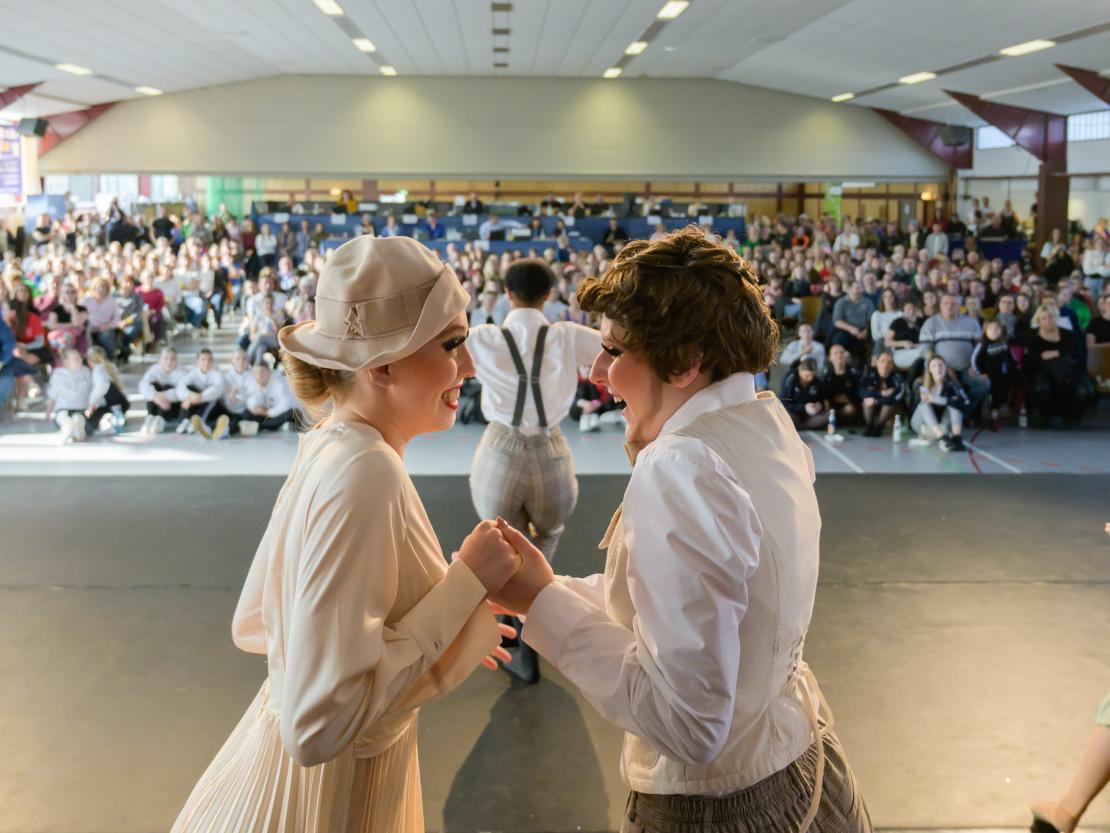 Die Tanzgruppen beim Ranglistenturnier für Showtanz in Asbach-Bäumenheim.