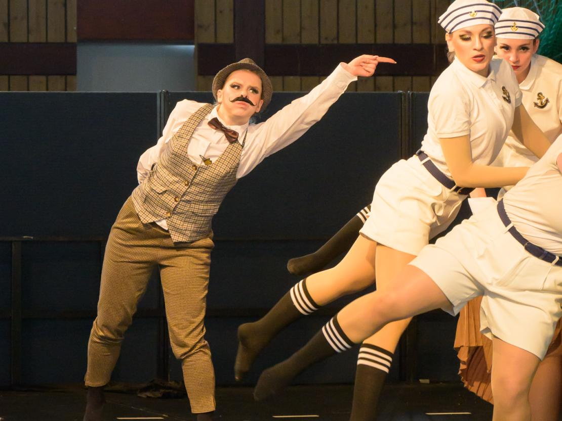 Die Tanzgruppen beim Ranglistenturnier für Showtanz in Asbach-Bäumenheim.