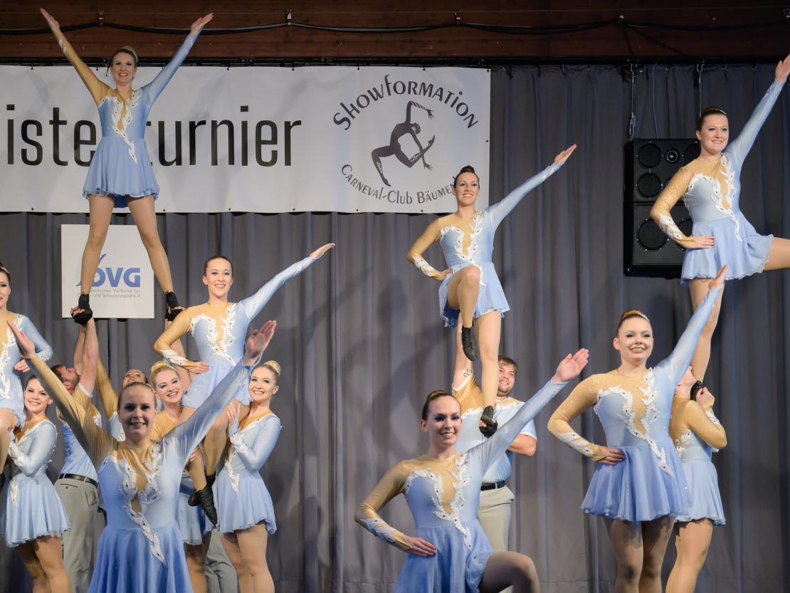 Die Tanzgruppen beim Ranglistenturnier für Showtanz in Asbach-Bäumenheim.