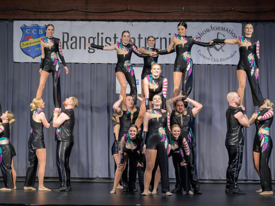 Die Tanzgruppen beim Ranglistenturnier für Showtanz in Asbach-Bäumenheim.