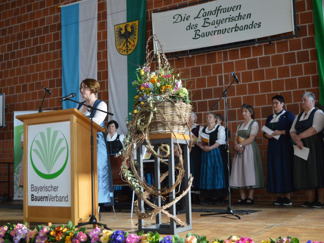 Das Bild zeigt Eindrücke vom Donau-Rieser Landfrauentag 2023