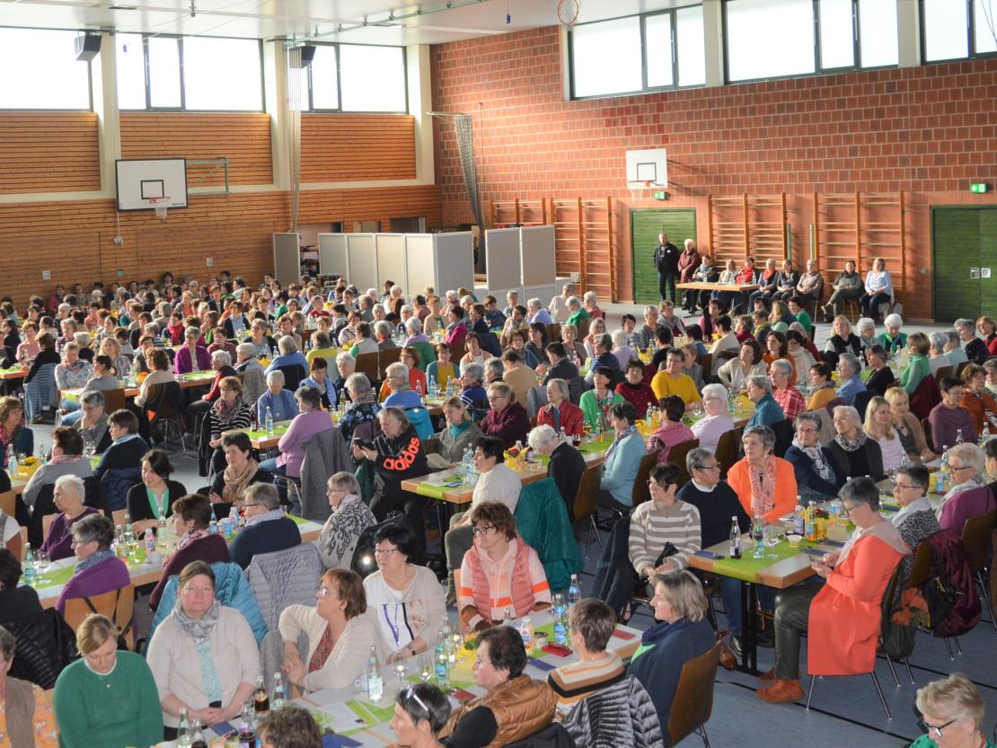 Das Bild zeigt Eindrücke vom Donau-Rieser Landfrauentag 2023