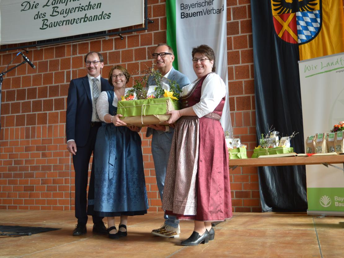 Das Bild zeigt Eindrücke vom Donau-Rieser Landfrauentag 2023