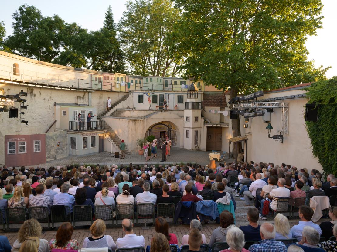 Don Camillo & Peppone & die jungen Leute - Freilichtbühne Nördlingen 2023