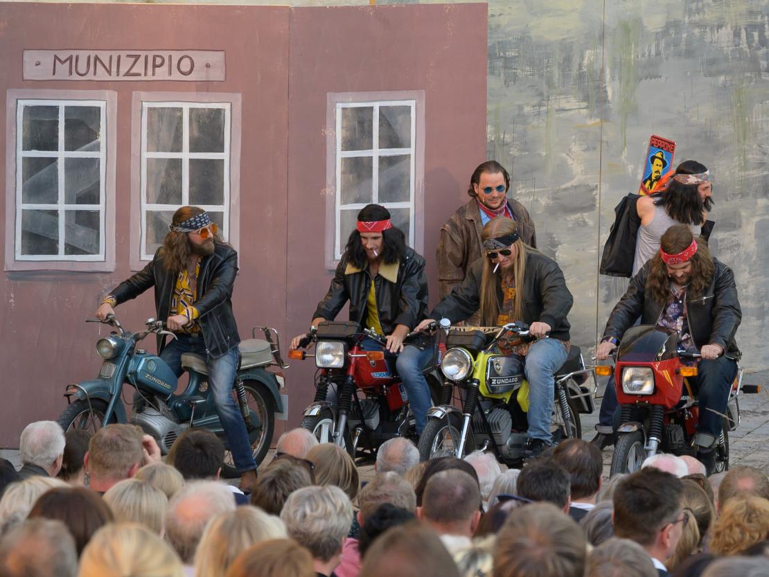 Don Camillo & Peppone & die jungen Leute - Freilichtbühne Nördlingen 2023