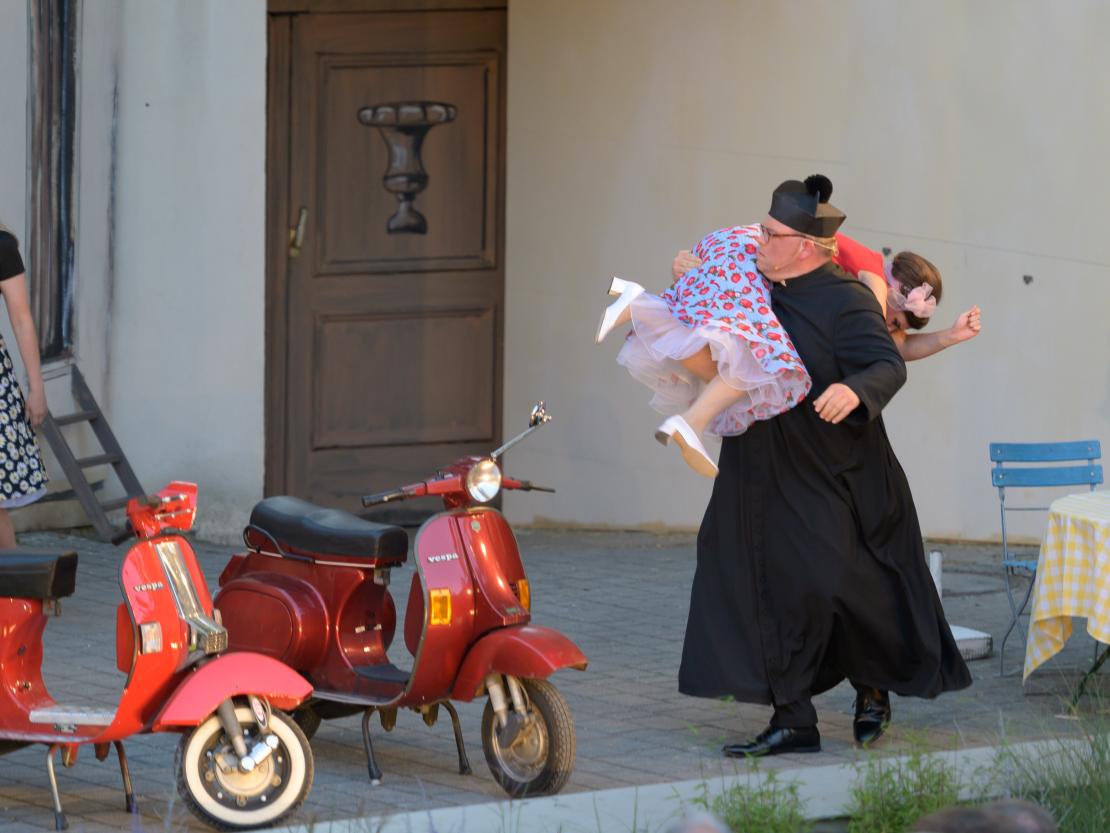 Don Camillo & Peppone & die jungen Leute - Freilichtbühne Nördlingen 2023
