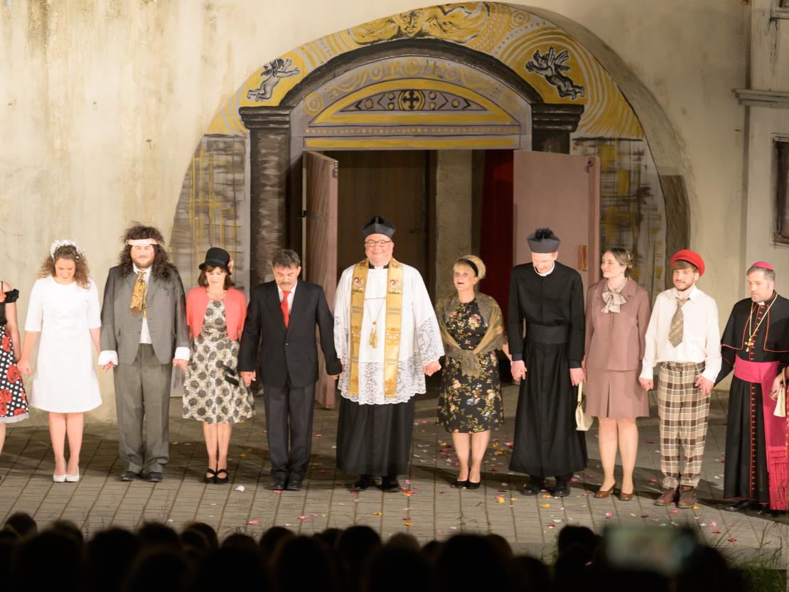 Don Camillo & Peppone & die jungen Leute - Freilichtbühne Nördlingen 2023