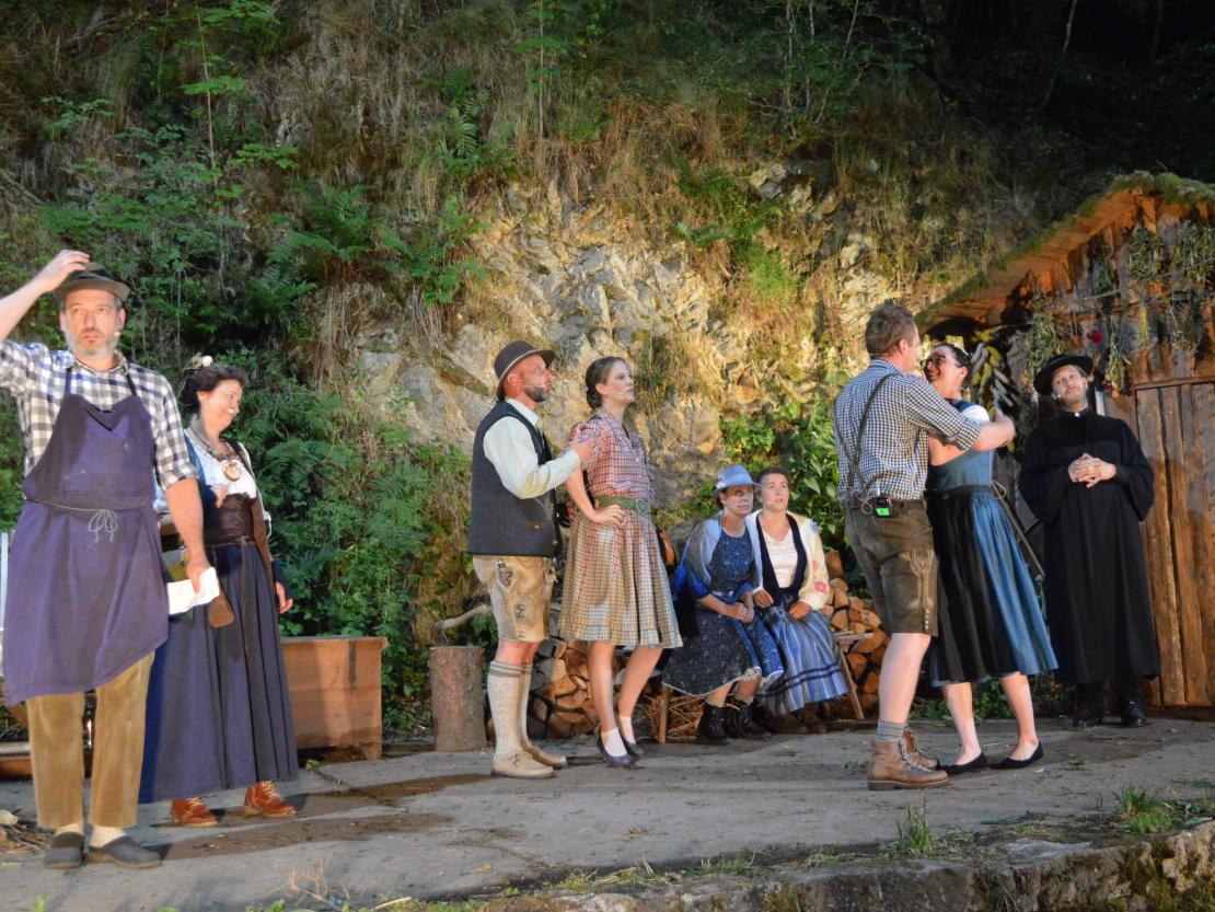 Theatergruppe SG Alerheim "D'Berghex"