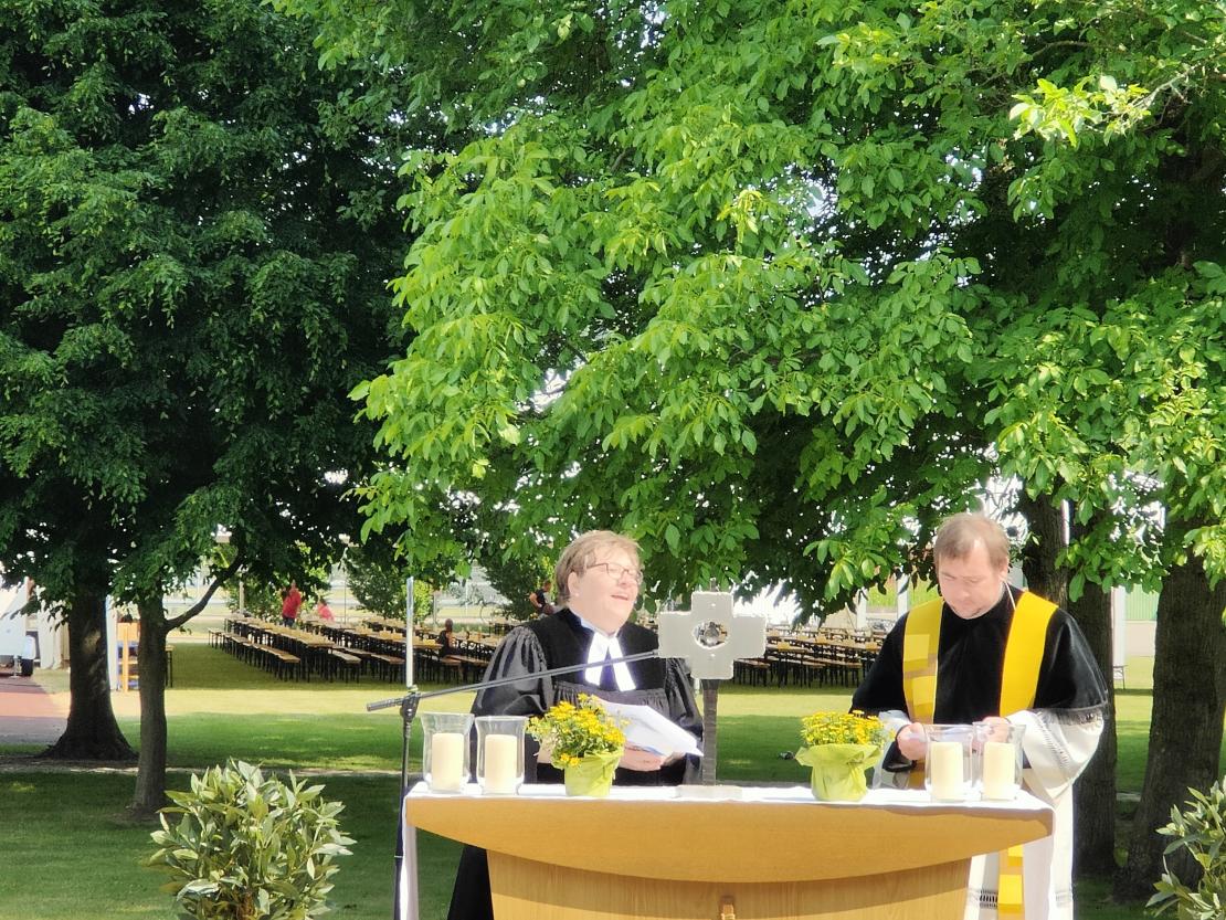 Das Bild zeigt die Jubiläumsfeier im Kinderhaus St. Martin in Mertingen.