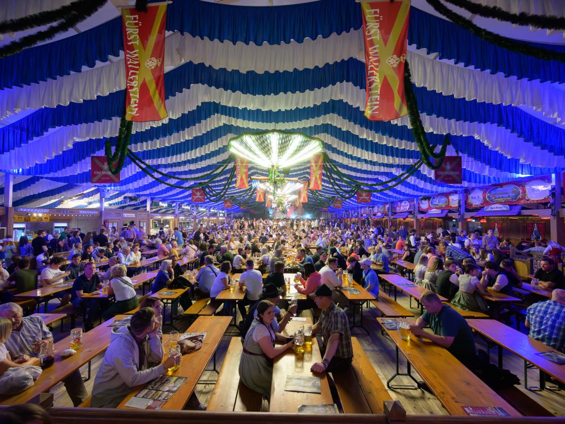 Das Bild zeigt die Nördlinger Mess 2023.