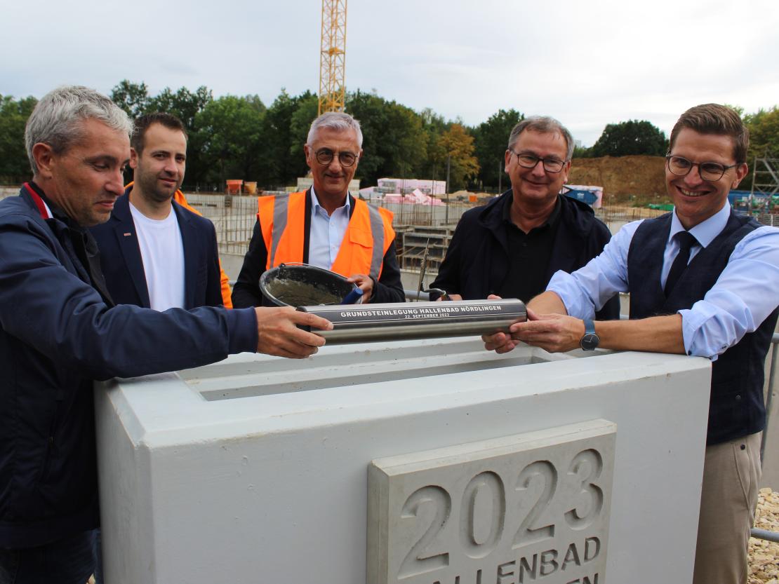 Grundsteinlegung Hallenbad 