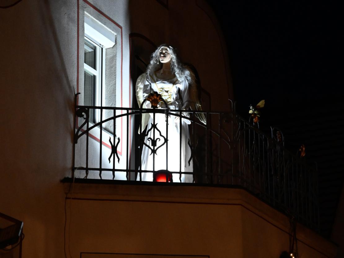 DAs Bild zeigt den Wemdinger Weihnachtsmarkt.