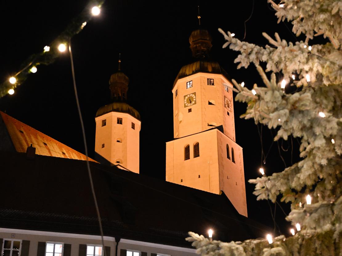Das Bild zeigt den Wemdinger Weihnachtsmarkt.