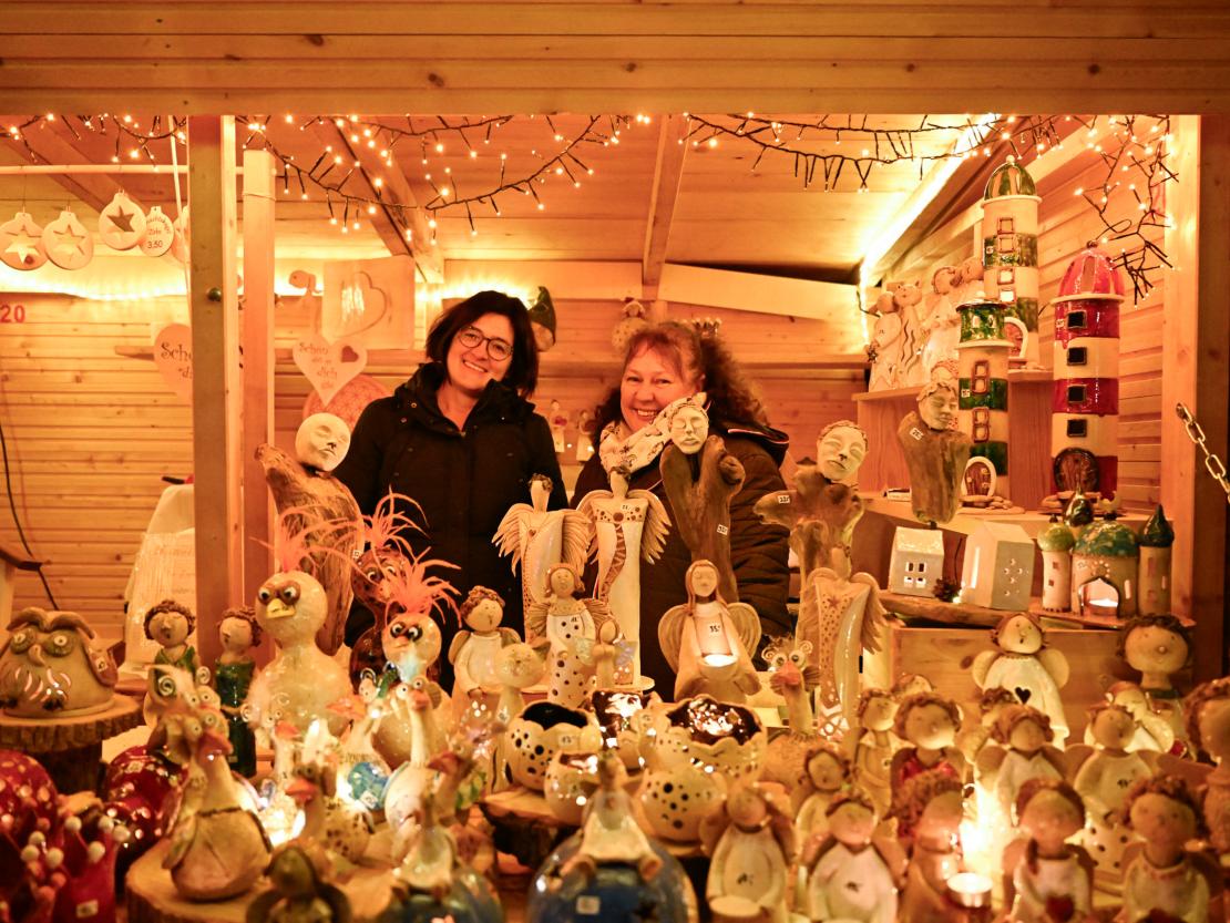 Das Bild zeigt den Wemdinger Weihnachtsmarkt.