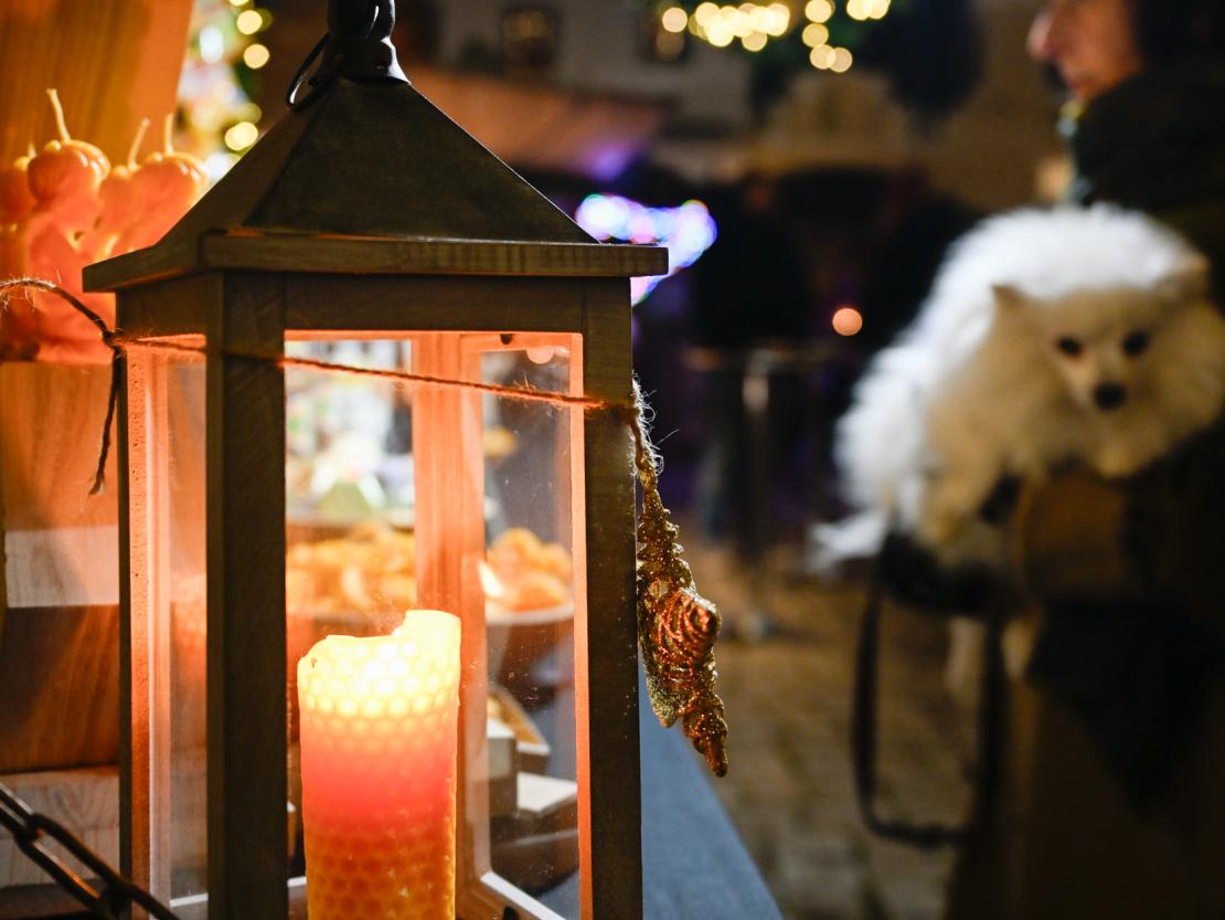 Das Bild zeigt den Wemdinger Weihnachtsmarkt.