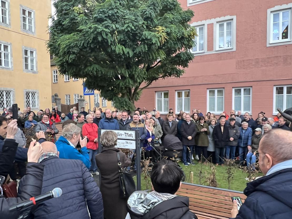 Einweihung Gerd-Müller-Platz