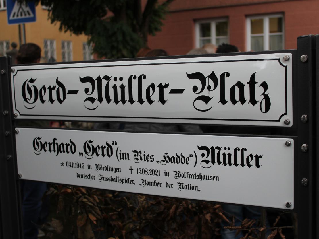 Einweihung Gerd-Müller-Platz