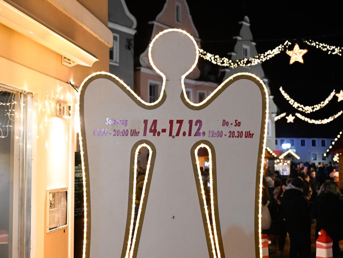 Romantischer Weihnachtsmarkt 2023 in Donauwörth.