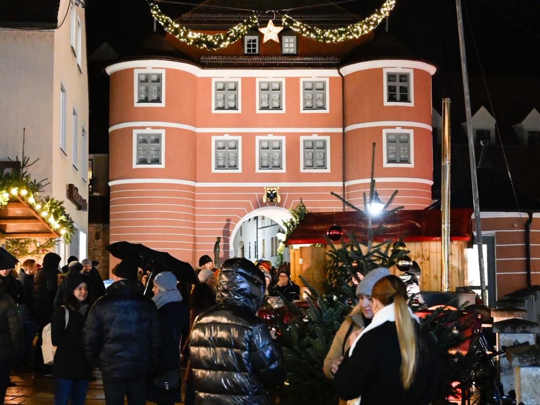 Romantischer Weihnachtsmarkt 2023 in Donauwörth.