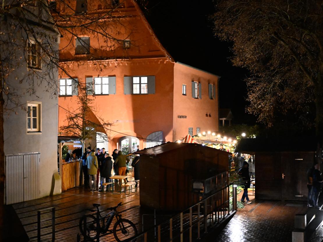 Romantischer Weihnachtsmarkt 2023 in Donauwörth.