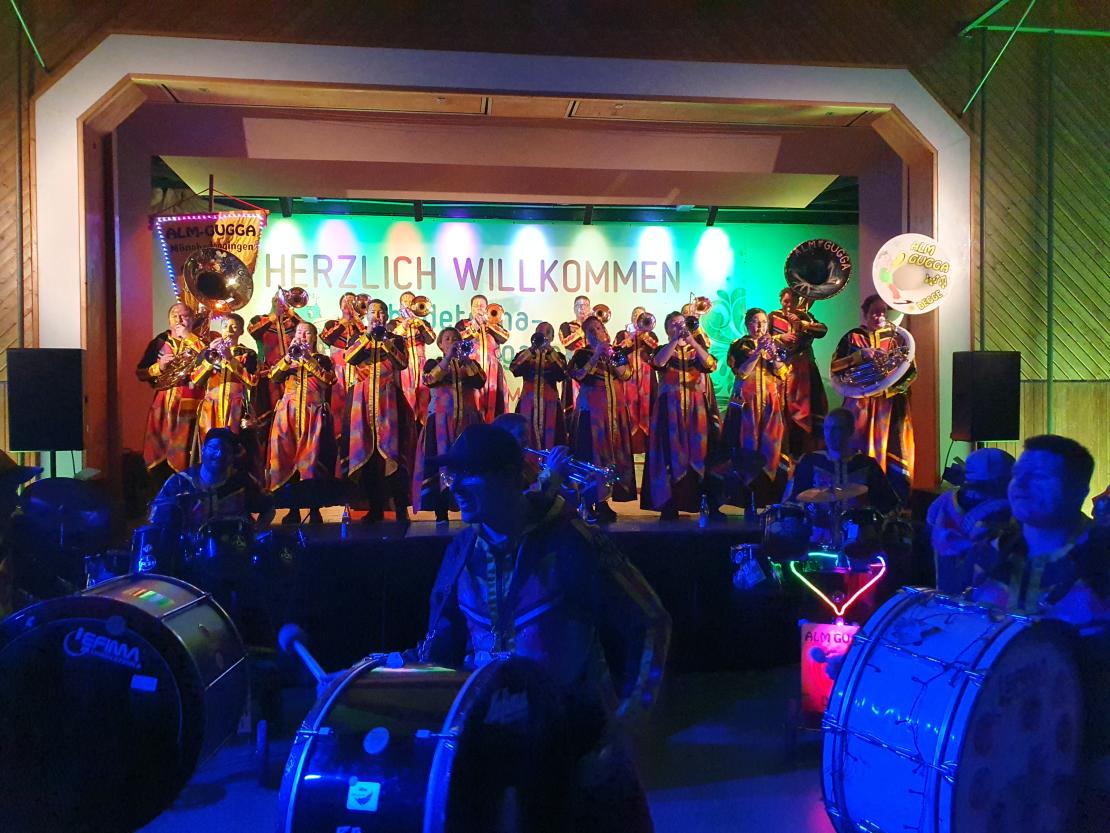 Narrenmesse, Narrenbaum stellen und Faschingsparty in Amerdingen 2024