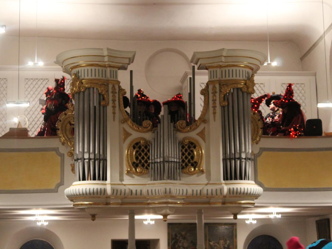 Narrenmesse, Narrenbaum stellen und Faschingsparty in Amerdingen 2024