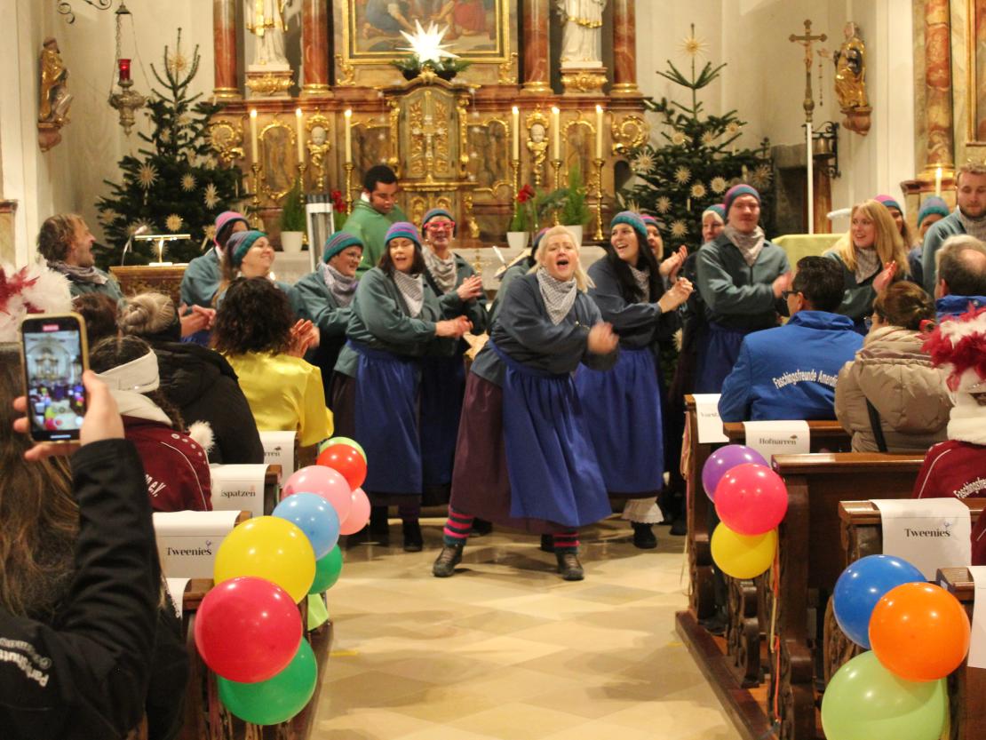 Narrenmesse, Narrenbaum stellen und Faschingsparty in Amerdingen 2024