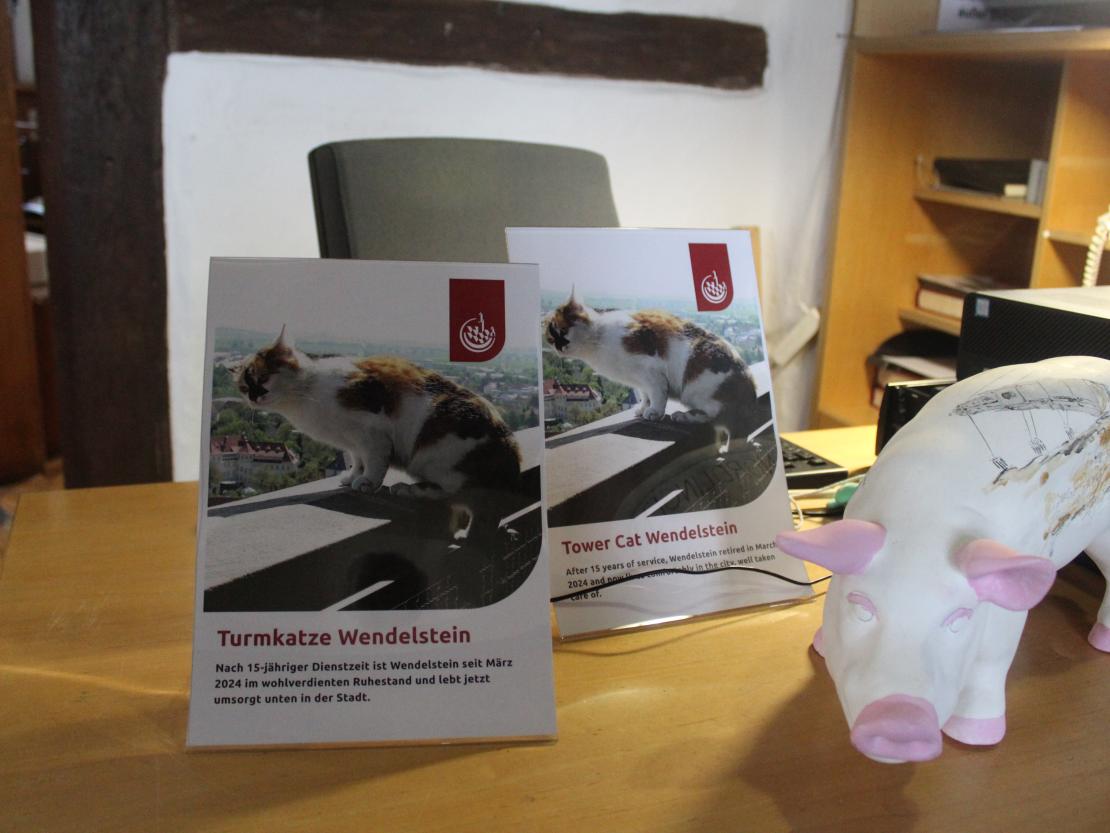 Hier sieht man die Mitteilung vom Ruhestand der Turmkatze Wendelstein.