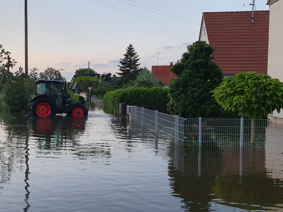 Hier sieht man das Hochwasser in Zusum.