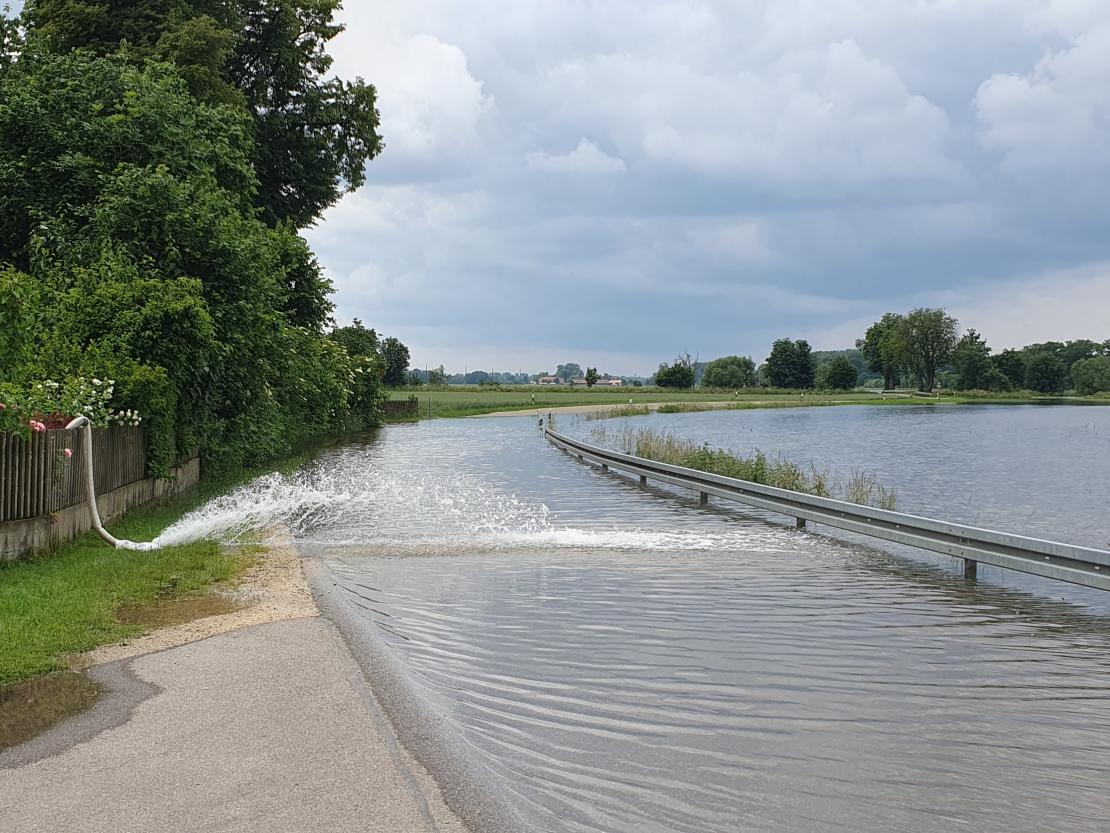 Hier sieht man das Hochwasser in Zusum.