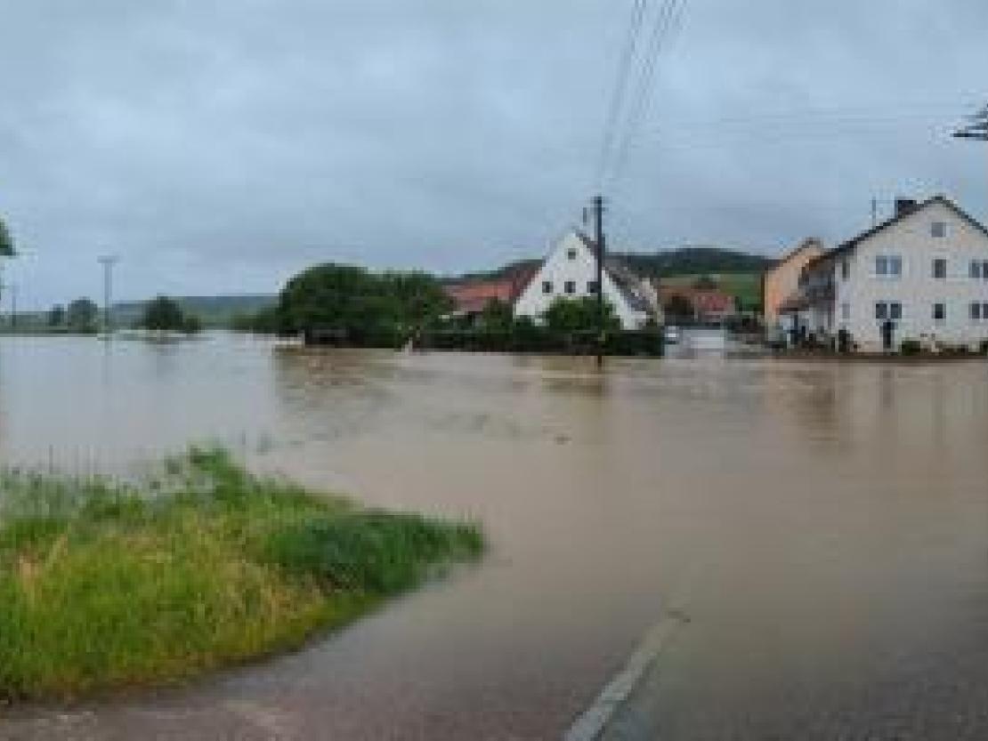 Hochwasser in Oppertshofen. 