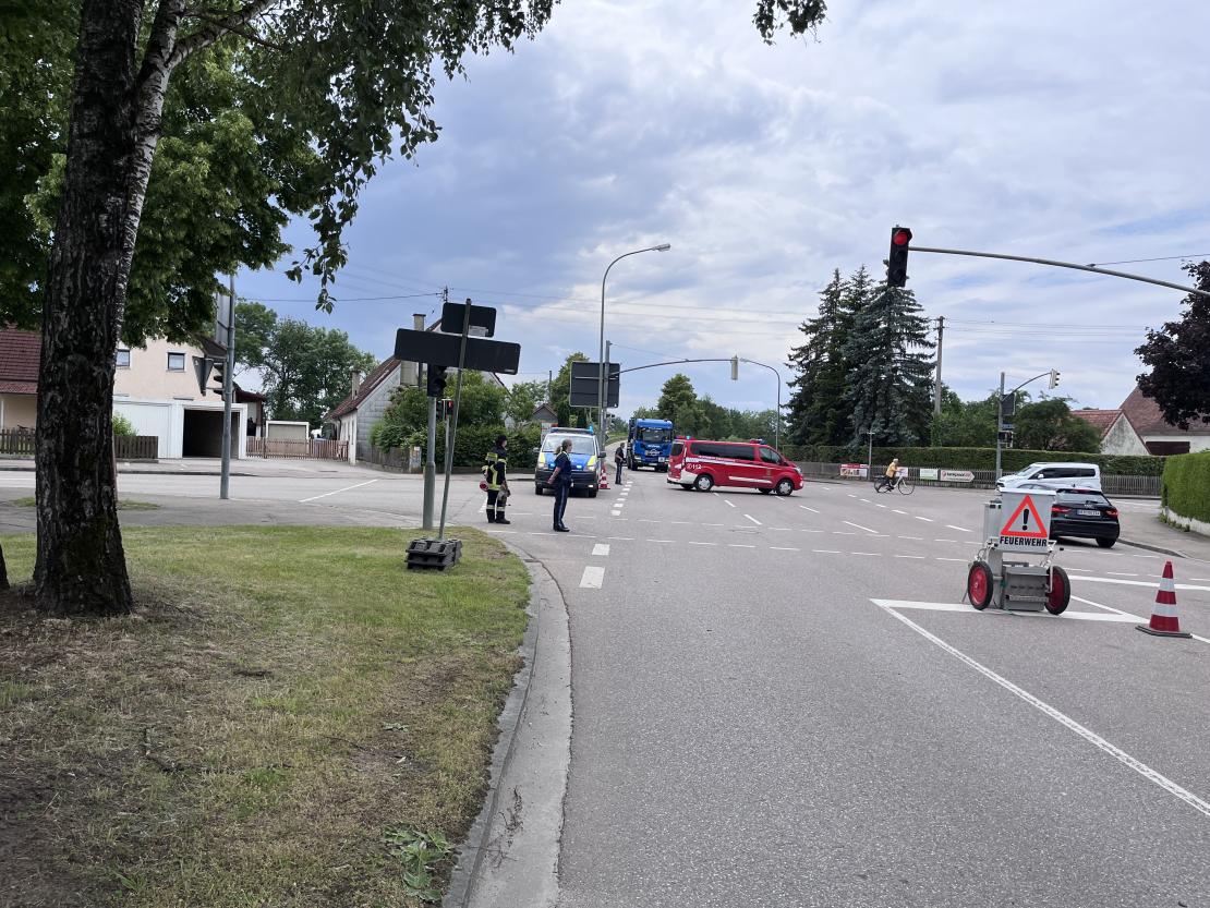 Hier sieht man eine gesperrte Kreuzung in Nordheim.