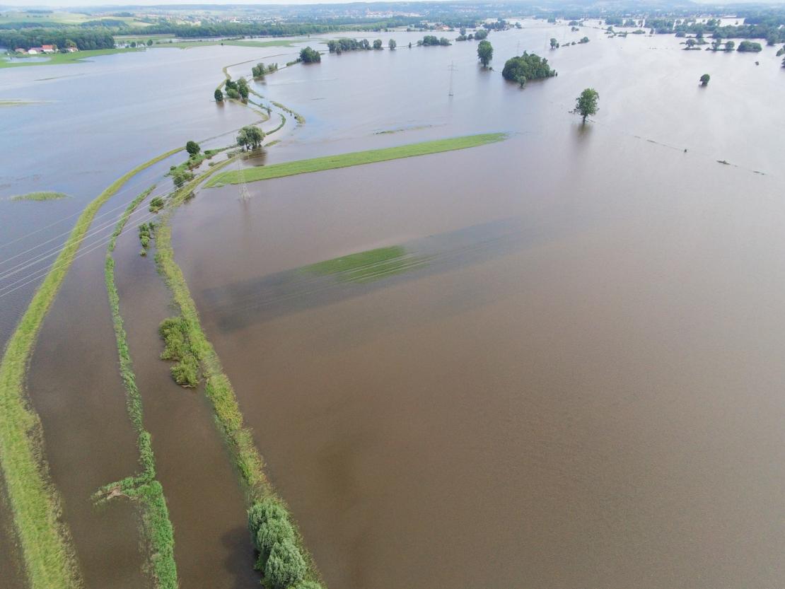 Hier sieht man die Zusam-Überschwemmung bei Rettingen.