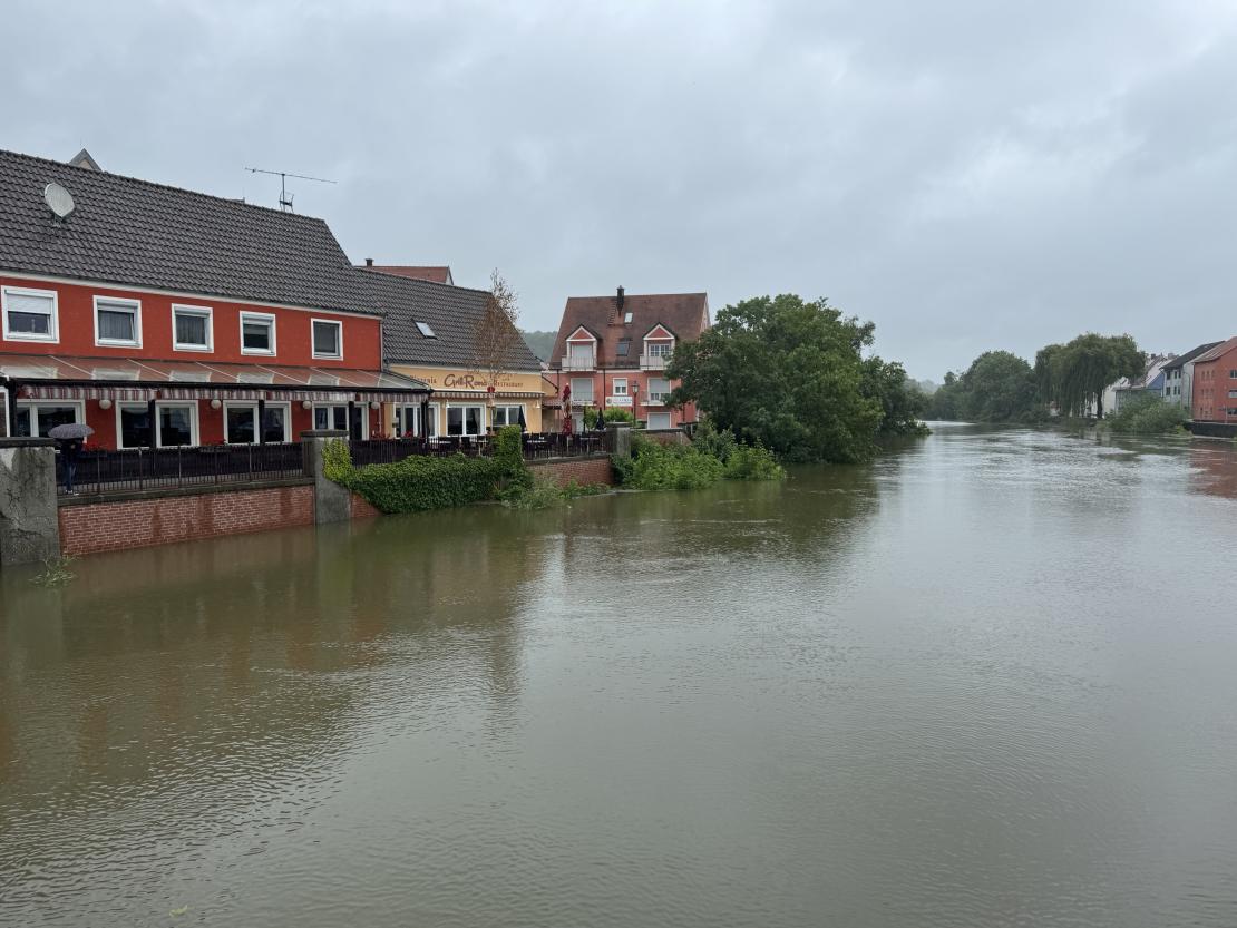 Hochwasserlage an der Wörnitz in Donauwörth. 