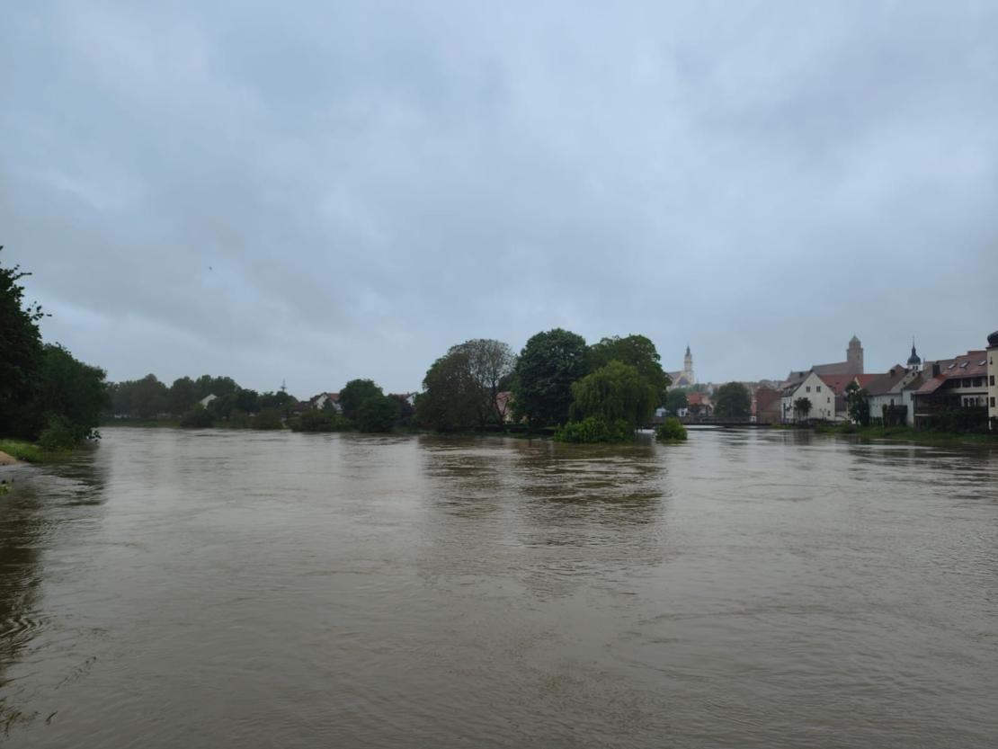 Hochwasserlage an der Wörnitz in Donauwörth. 